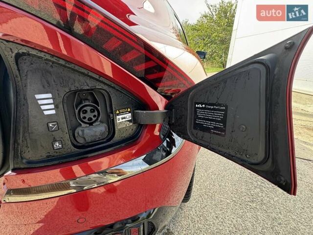 Червоний Кіа EV6, об'ємом двигуна 0 л та пробігом 62 тис. км за 36900 $, фото 33 на Automoto.ua