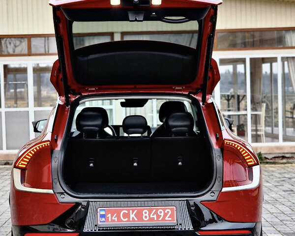 Червоний Кіа EV6, об'ємом двигуна 0 л та пробігом 53 тис. км за 24700 $, фото 61 на Automoto.ua
