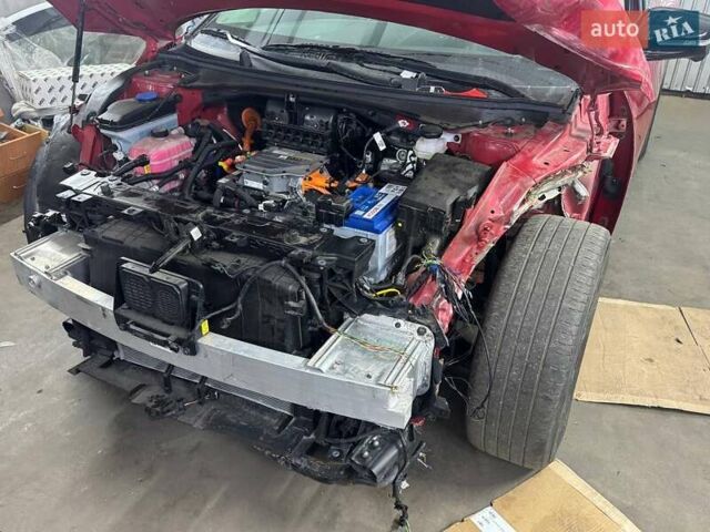 Красный Киа EV6, объемом двигателя 0 л и пробегом 32 тыс. км за 17500 $, фото 5 на Automoto.ua