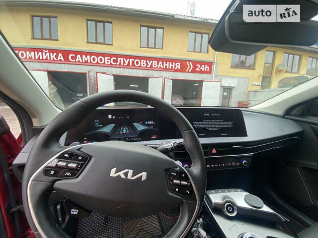 Красный Киа EV6, объемом двигателя 0 л и пробегом 13 тыс. км за 50000 $, фото 5 на Automoto.ua