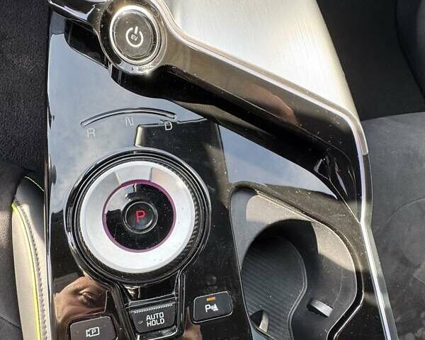 Червоний Кіа EV6, об'ємом двигуна 0 л та пробігом 62 тис. км за 36900 $, фото 37 на Automoto.ua