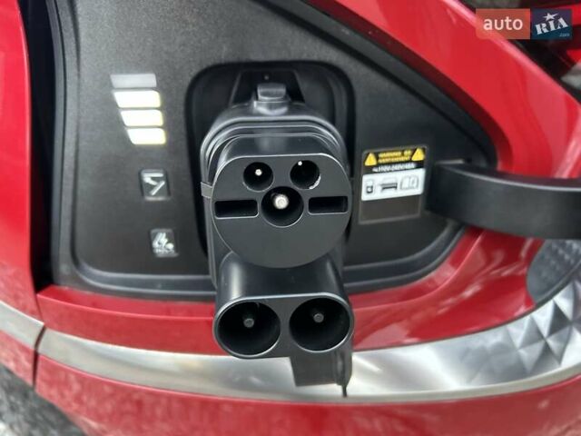 Красный Киа EV6, объемом двигателя 0 л и пробегом 27 тыс. км за 27999 $, фото 10 на Automoto.ua