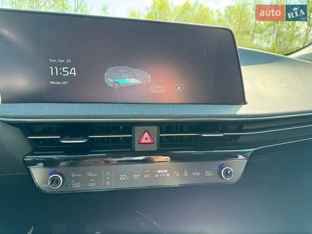 Красный Киа EV6, объемом двигателя 0 л и пробегом 78 тыс. км за 23000 $, фото 5 на Automoto.ua