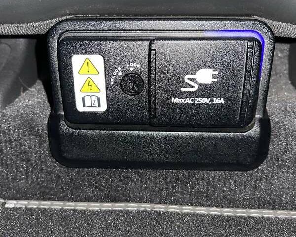 Красный Киа EV6, объемом двигателя 0 л и пробегом 77 тыс. км за 29300 $, фото 48 на Automoto.ua