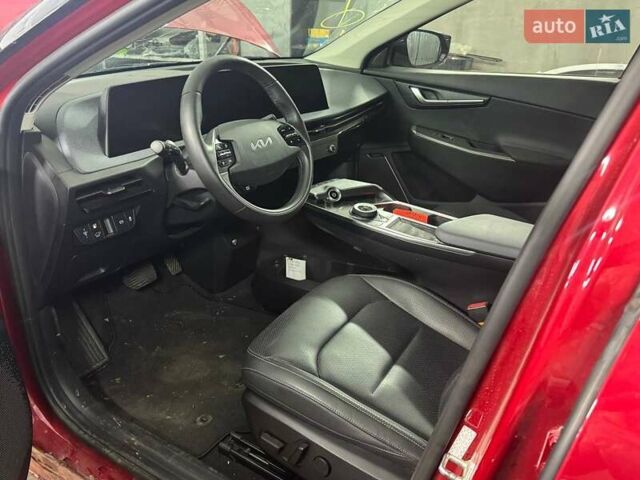 Красный Киа EV6, объемом двигателя 0 л и пробегом 32 тыс. км за 17500 $, фото 9 на Automoto.ua