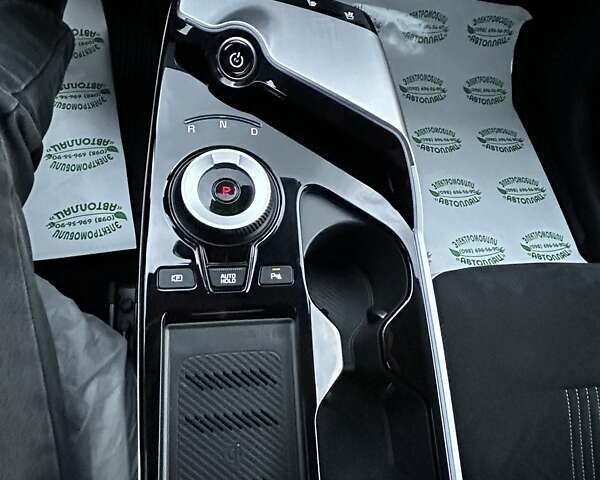 Красный Киа EV6, объемом двигателя 0 л и пробегом 27 тыс. км за 27999 $, фото 19 на Automoto.ua