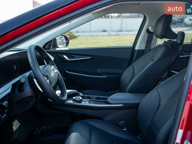 Красный Киа EV6, объемом двигателя 0 л и пробегом 103 тыс. км за 24500 $, фото 46 на Automoto.ua