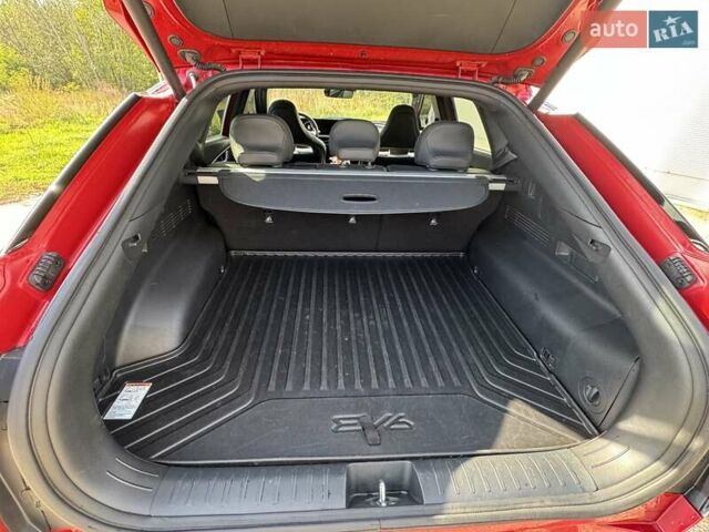Червоний Кіа EV6, об'ємом двигуна 0 л та пробігом 62 тис. км за 36900 $, фото 32 на Automoto.ua