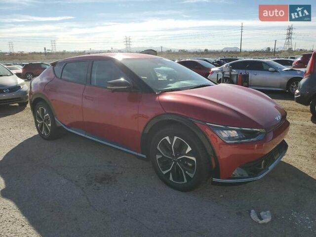 Красный Киа EV6, объемом двигателя 0 л и пробегом 40 тыс. км за 13980 $, фото 3 на Automoto.ua