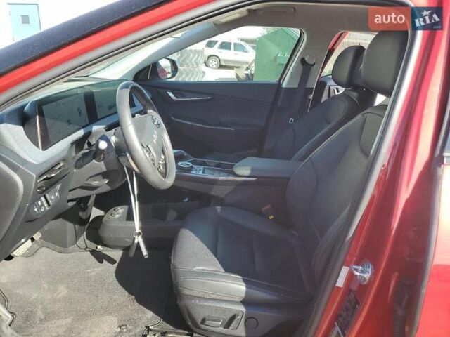 Красный Киа EV6, объемом двигателя 0 л и пробегом 40 тыс. км за 13980 $, фото 6 на Automoto.ua