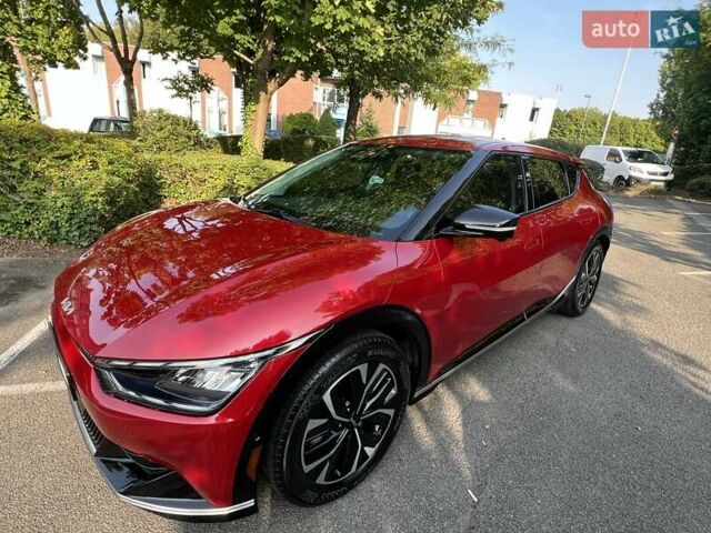 Красный Киа EV6, объемом двигателя 0 л и пробегом 51 тыс. км за 29000 $, фото 10 на Automoto.ua