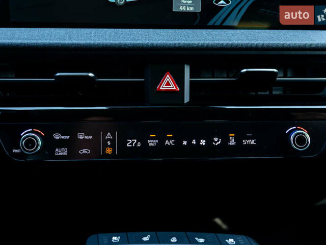 Красный Киа EV6, объемом двигателя 0 л и пробегом 103 тыс. км за 24500 $, фото 55 на Automoto.ua