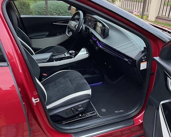 Красный Киа EV6, объемом двигателя 0 л и пробегом 77 тыс. км за 29300 $, фото 51 на Automoto.ua