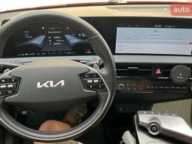 Красный Киа EV6, объемом двигателя 0 л и пробегом 51 тыс. км за 29000 $, фото 51 на Automoto.ua