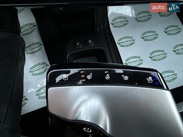 Красный Киа EV6, объемом двигателя 0 л и пробегом 27 тыс. км за 27999 $, фото 26 на Automoto.ua