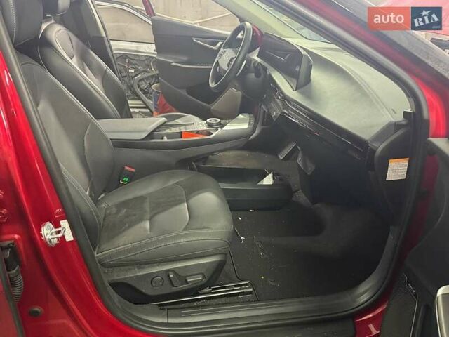 Красный Киа EV6, объемом двигателя 0 л и пробегом 32 тыс. км за 17500 $, фото 12 на Automoto.ua