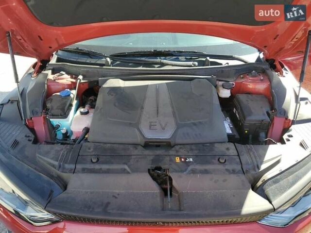Красный Киа EV6, объемом двигателя 0 л и пробегом 40 тыс. км за 13980 $, фото 10 на Automoto.ua
