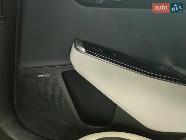 Красный Киа EV6, объемом двигателя 0 л и пробегом 39 тыс. км за 17600 $, фото 15 на Automoto.ua