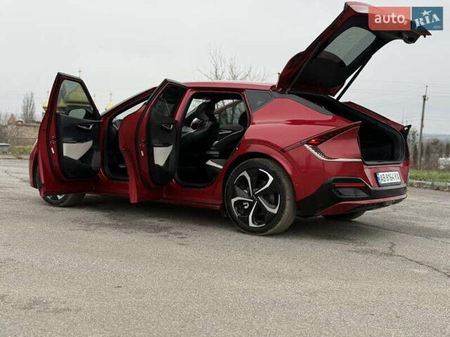 Красный Киа EV6, объемом двигателя 0 л и пробегом 53 тыс. км за 33900 $, фото 59 на Automoto.ua