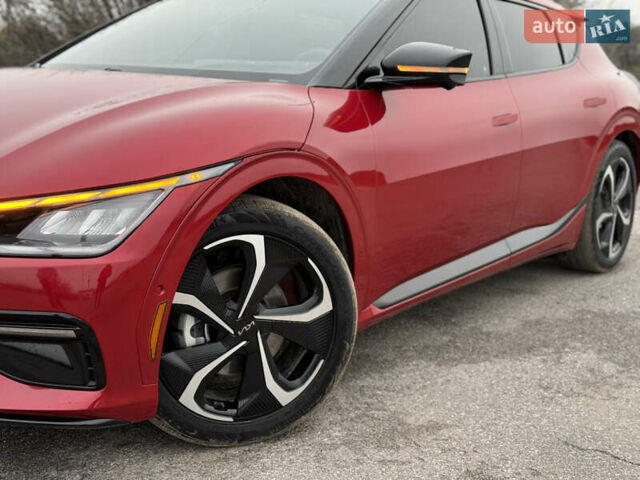 Красный Киа EV6, объемом двигателя 0 л и пробегом 53 тыс. км за 33900 $, фото 14 на Automoto.ua