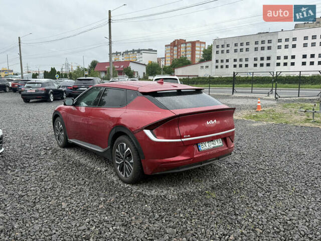 Киа EV6 2023 в Хмельницком на Automoto.ua Красный Киа EV6, объемом двигателя 0 л и пробегом 8 тыс. км за 26500 $, фото 2 на Automoto.ua