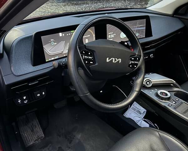 Червоний Кіа EV6, об'ємом двигуна 0 л та пробігом 82 тис. км за 27000 $, фото 13 на Automoto.ua