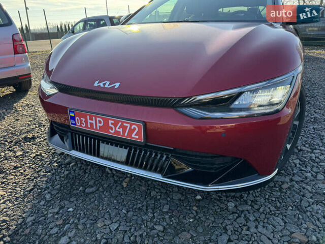 Красный Киа EV6, объемом двигателя 0 л и пробегом 80 тыс. км за 24000 $, фото 2 на Automoto.ua