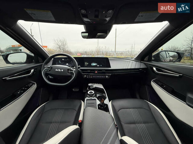 Красный Киа EV6, объемом двигателя 0 л и пробегом 53 тыс. км за 33900 $, фото 28 на Automoto.ua