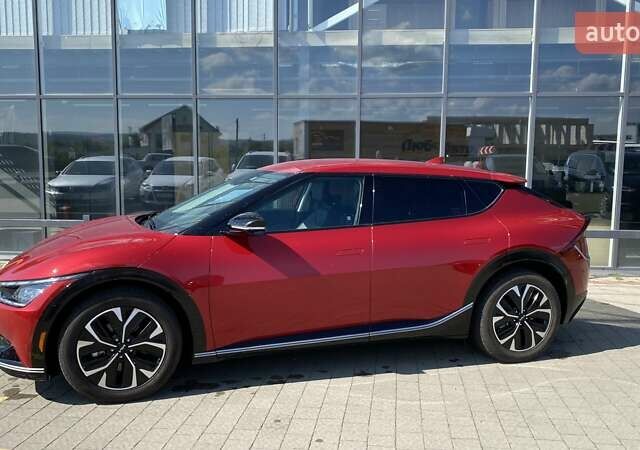 Красный Киа EV6, объемом двигателя 0 л и пробегом 76 тыс. км за 25700 $, фото 3 на Automoto.ua