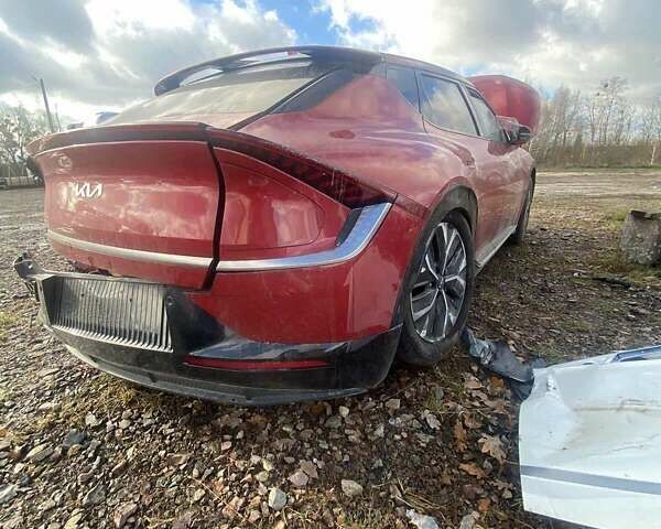 Красный Киа EV6, объемом двигателя 0 л и пробегом 27 тыс. км за 16800 $, фото 3 на Automoto.ua