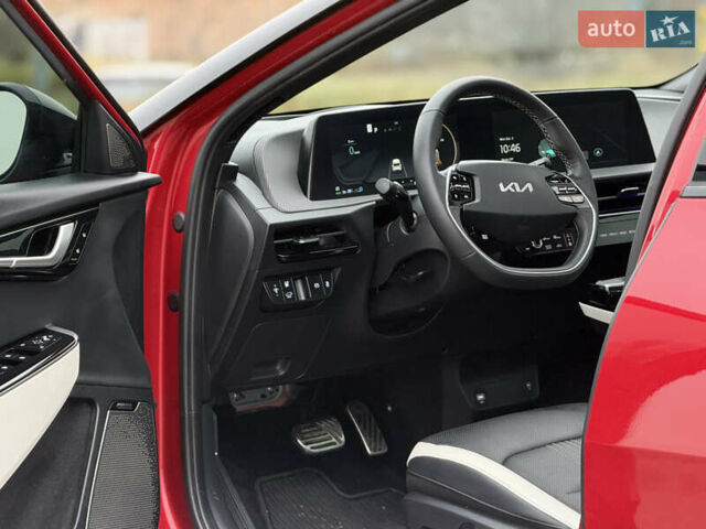 Красный Киа EV6, объемом двигателя 0 л и пробегом 53 тыс. км за 33900 $, фото 21 на Automoto.ua
