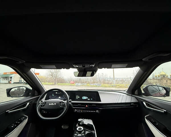 Красный Киа EV6, объемом двигателя 0 л и пробегом 53 тыс. км за 33900 $, фото 35 на Automoto.ua