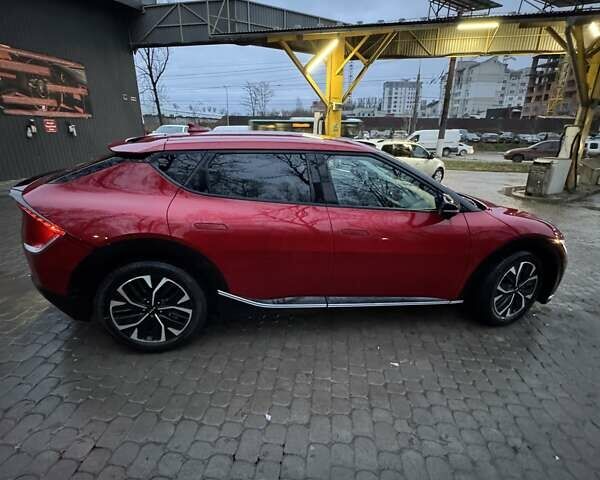 Червоний Кіа EV6, об'ємом двигуна 0 л та пробігом 82 тис. км за 27000 $, фото 6 на Automoto.ua