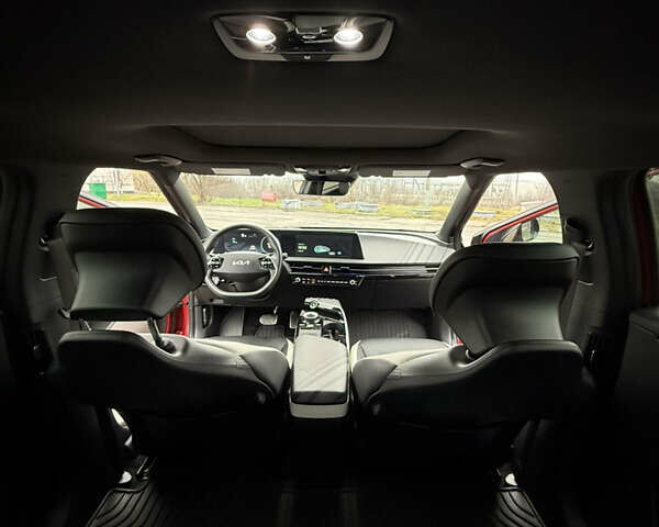 Красный Киа EV6, объемом двигателя 0 л и пробегом 53 тыс. км за 33900 $, фото 47 на Automoto.ua