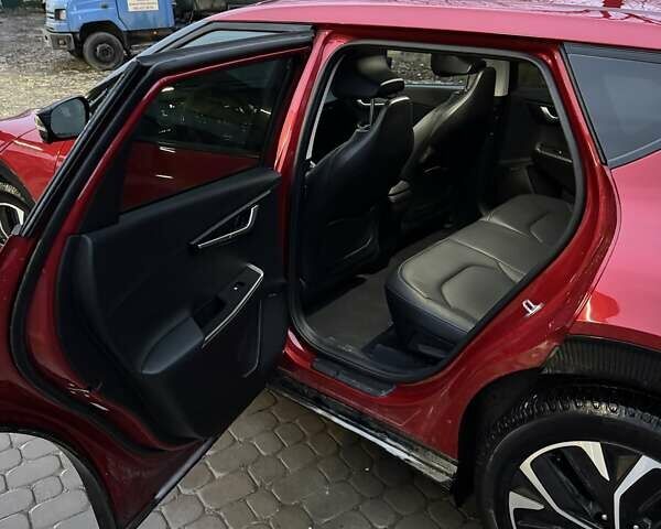 Червоний Кіа EV6, об'ємом двигуна 0 л та пробігом 82 тис. км за 27000 $, фото 9 на Automoto.ua