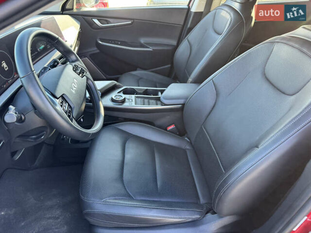 Красный Киа EV6, объемом двигателя 0 л и пробегом 80 тыс. км за 24000 $, фото 10 на Automoto.ua