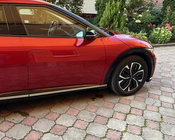 Красный Киа EV6, объемом двигателя 0 л и пробегом 9 тыс. км за 27999 $, фото 22 на Automoto.ua