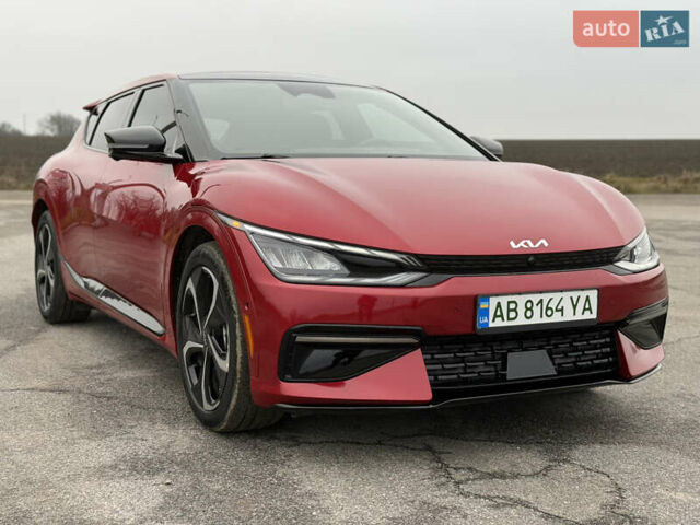 Красный Киа EV6, объемом двигателя 0 л и пробегом 53 тыс. км за 33900 $, фото 4 на Automoto.ua