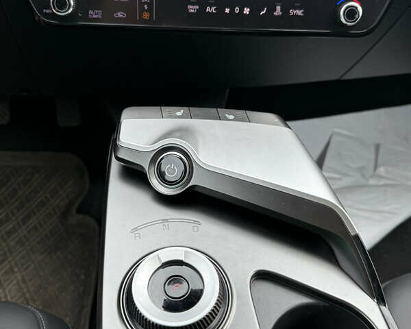 Киа EV6 2023 в Хмельницком на Automoto.ua Красный Киа EV6, объемом двигателя 0 л и пробегом 8 тыс. км за 26500 $, фото 12 на Automoto.ua