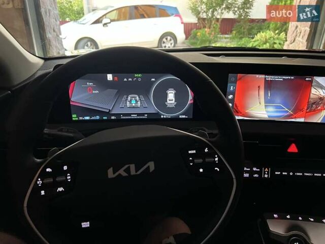 Красный Киа EV6, объемом двигателя 0 л и пробегом 9 тыс. км за 27999 $, фото 9 на Automoto.ua