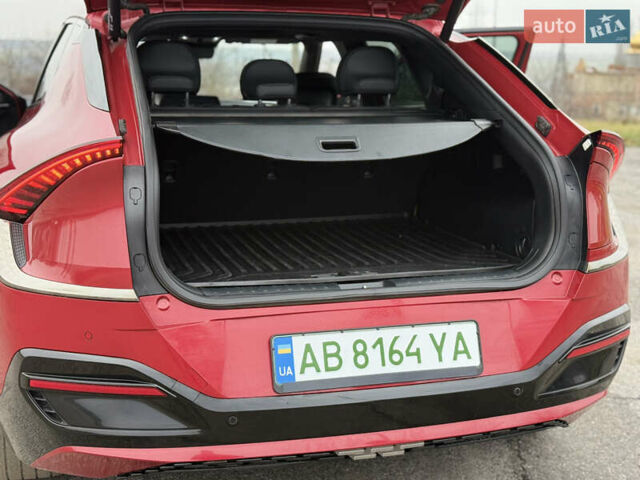 Красный Киа EV6, объемом двигателя 0 л и пробегом 53 тыс. км за 33900 $, фото 43 на Automoto.ua