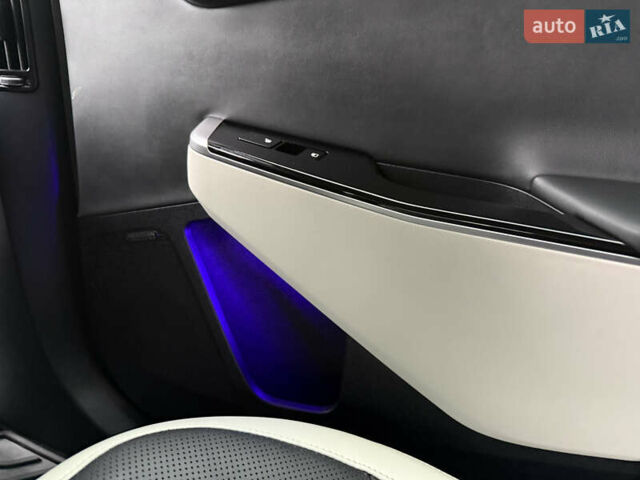 Красный Киа EV6, объемом двигателя 0 л и пробегом 53 тыс. км за 33900 $, фото 30 на Automoto.ua