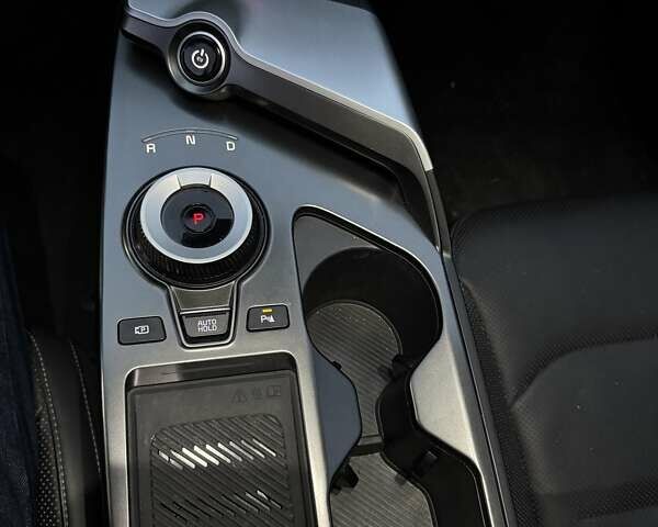 Червоний Кіа EV6, об'ємом двигуна 0 л та пробігом 82 тис. км за 27000 $, фото 14 на Automoto.ua