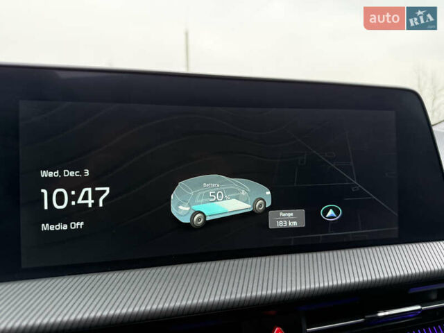 Красный Киа EV6, объемом двигателя 0 л и пробегом 53 тыс. км за 33900 $, фото 24 на Automoto.ua