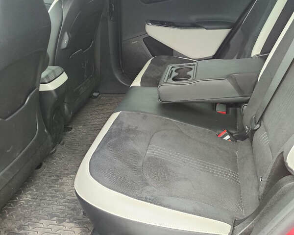 Красный Киа EV6, объемом двигателя 0 л и пробегом 39 тыс. км за 17600 $, фото 13 на Automoto.ua
