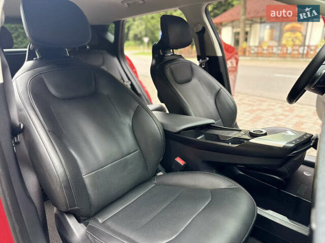 Красный Киа EV6, объемом двигателя 0 л и пробегом 54 тыс. км за 25950 $, фото 70 на Automoto.ua