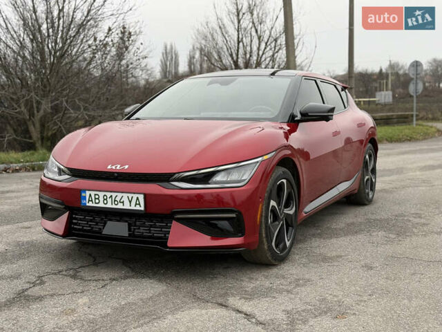 Красный Киа EV6, объемом двигателя 0 л и пробегом 53 тыс. км за 33900 $, фото 1 на Automoto.ua