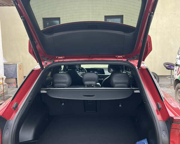 Красный Киа EV6, объемом двигателя 0 л и пробегом 10 тыс. км за 33500 $, фото 5 на Automoto.ua