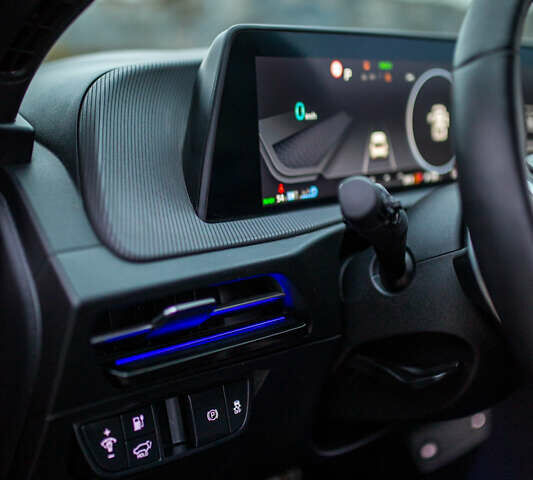 Красный Киа EV6, объемом двигателя 0 л и пробегом 10 тыс. км за 33500 $, фото 15 на Automoto.ua