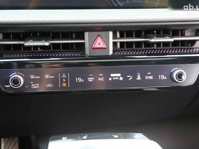 Киа EV6, объемом двигателя 0 л и пробегом 29 тыс. км за 31900 $, фото 19 на Automoto.ua